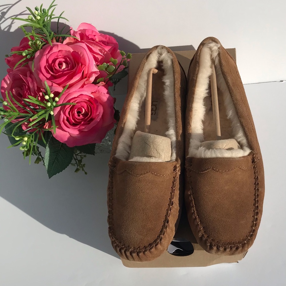 UGG Scalloped Moccasin slippers
